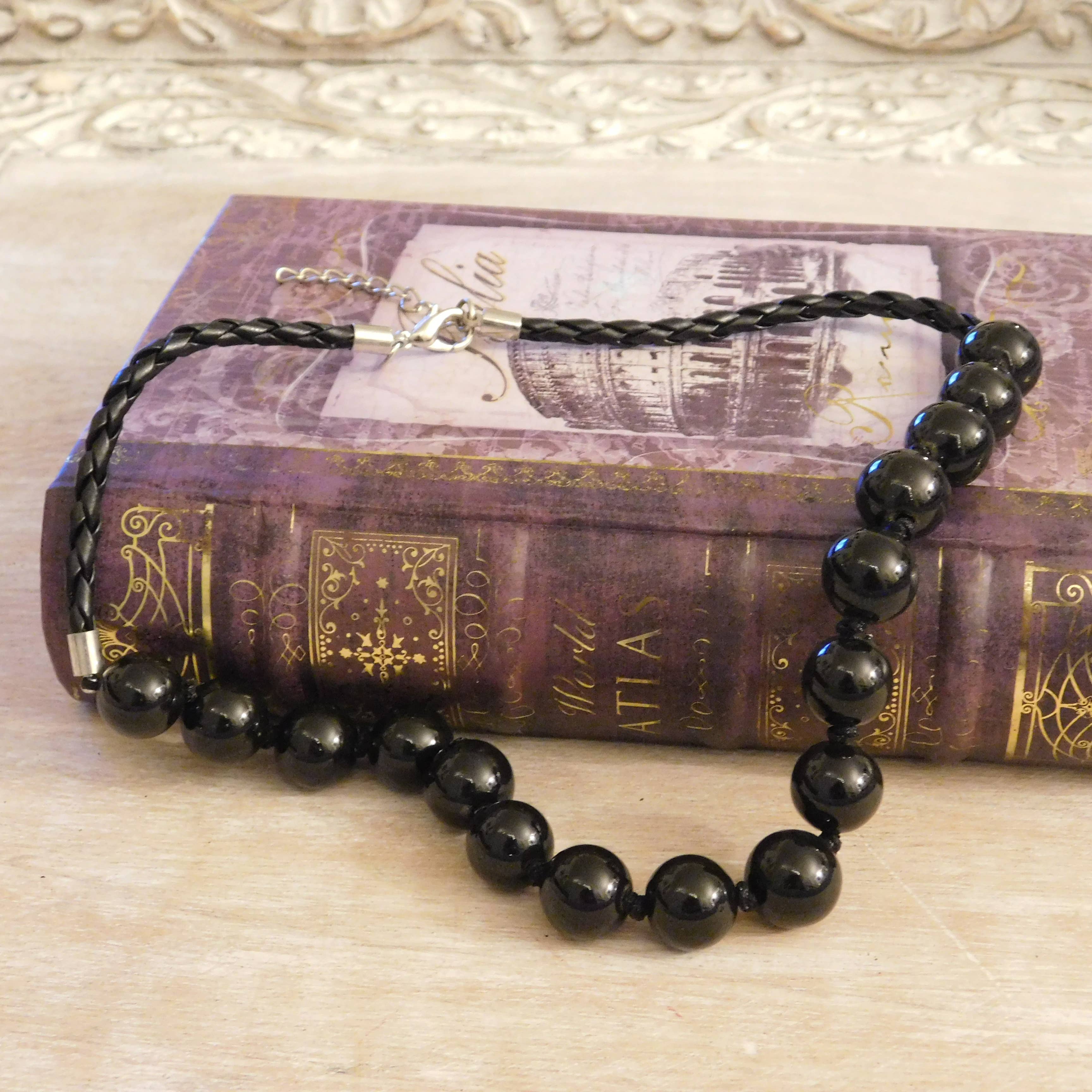 Clay Bead Short Necklace Round Beads