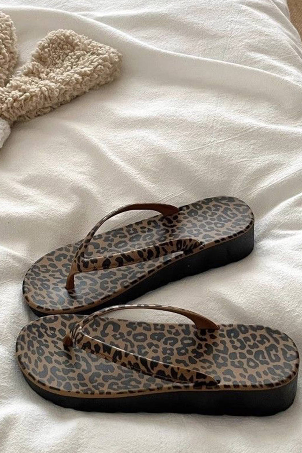 Leopard Print Low-heeled Flip Flops