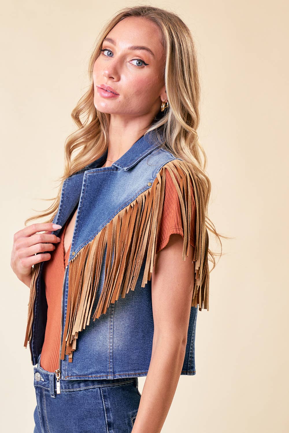 SIJ5261B MED WASH WESTERN FRINGE DENIM MOTOR ZIP UP  VEST