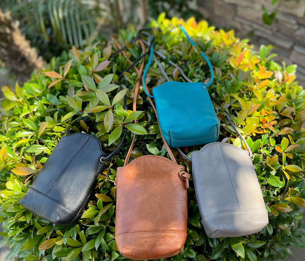W012 cowhide leather small crossbody for phone