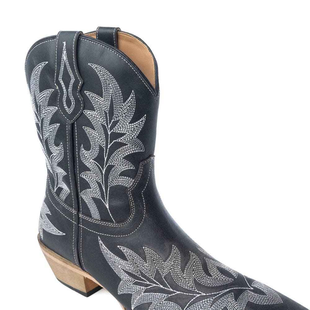 Desert Pearl Ankle Boots in Coal Black