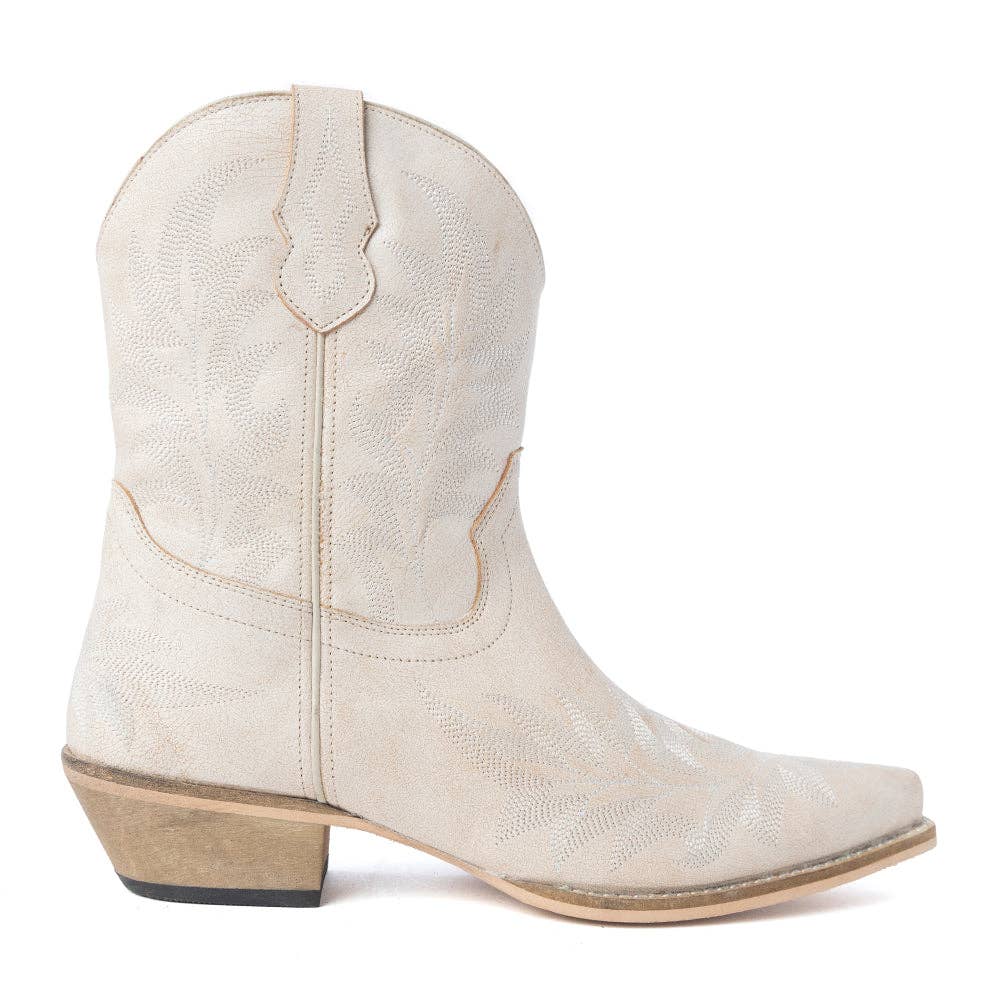 Desert Pearl Ankle Boots in Cream