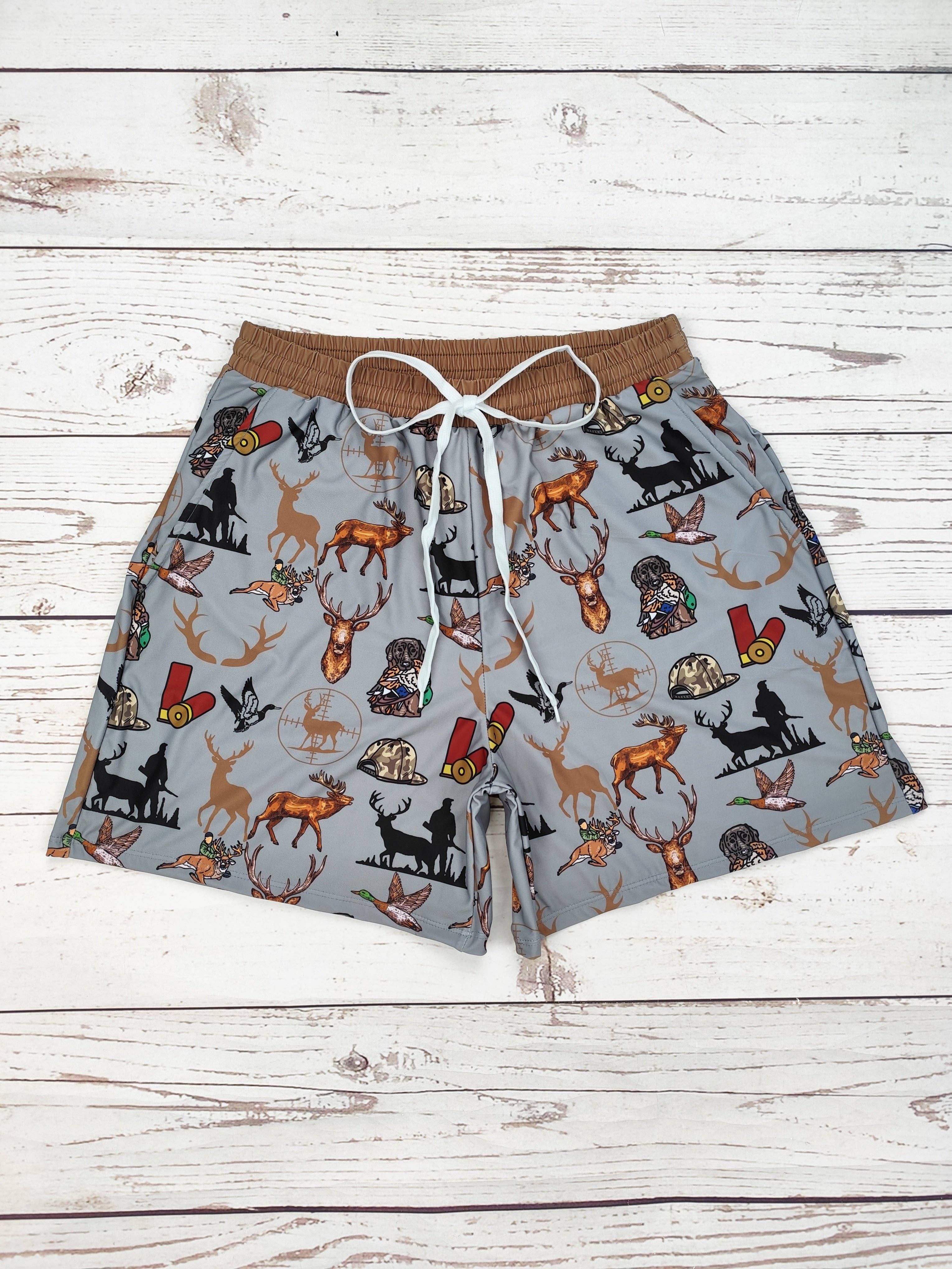 Men Hunting Print Board Shorts with Pockets